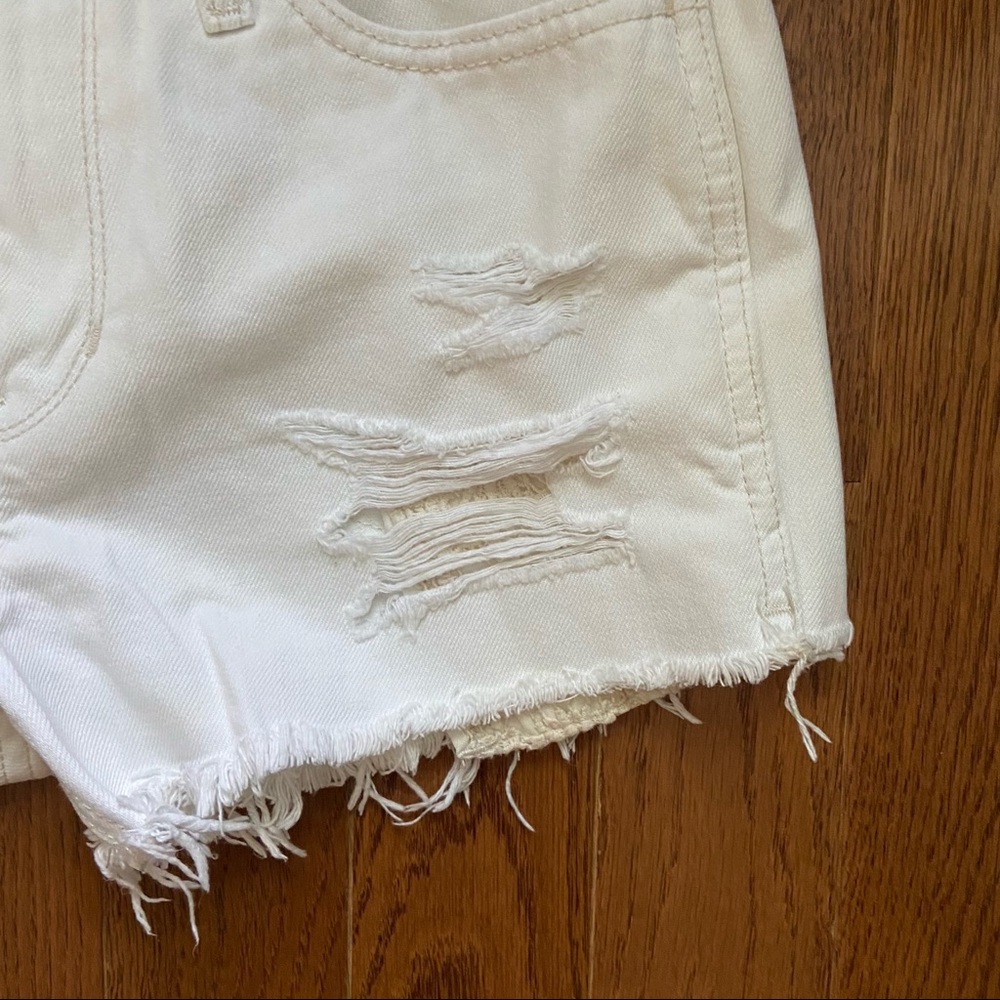 Hollister High Waisted Distressed White Shorts - Picture 4 of 5